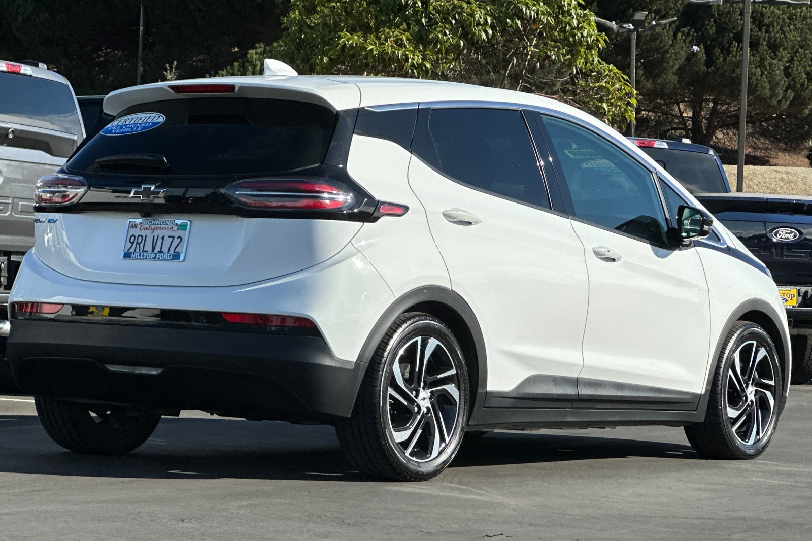 Used 2022 Chevrolet Bolt LT w/ Infotainment Package FWD image 5