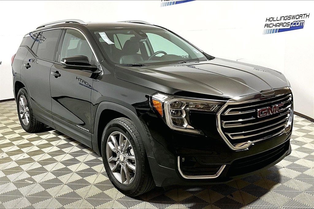 Used 2024 GMC Terrain SLT image 3