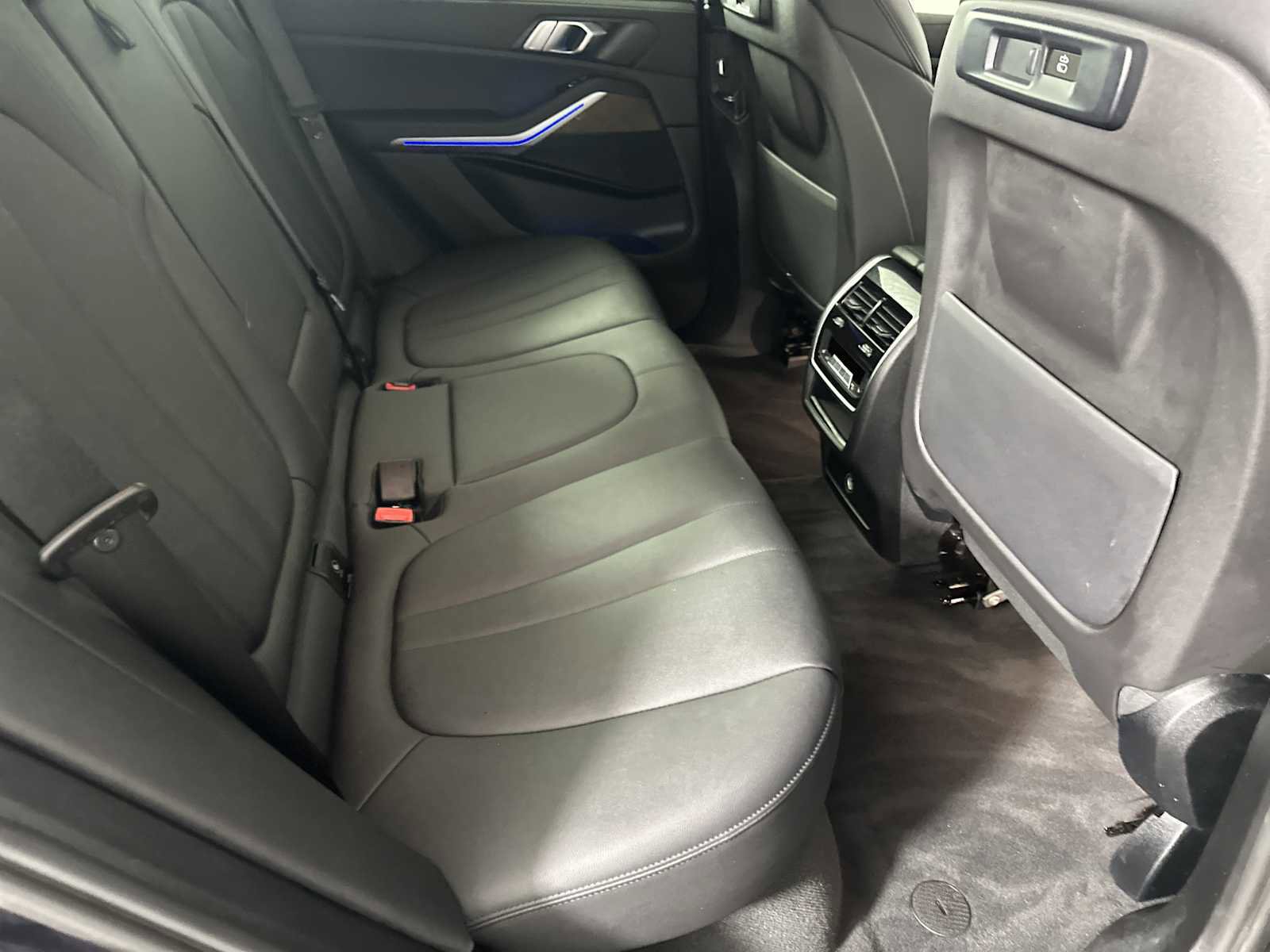 Used 2022 BMW X5 sDrive40i w/ Premium Package image 13