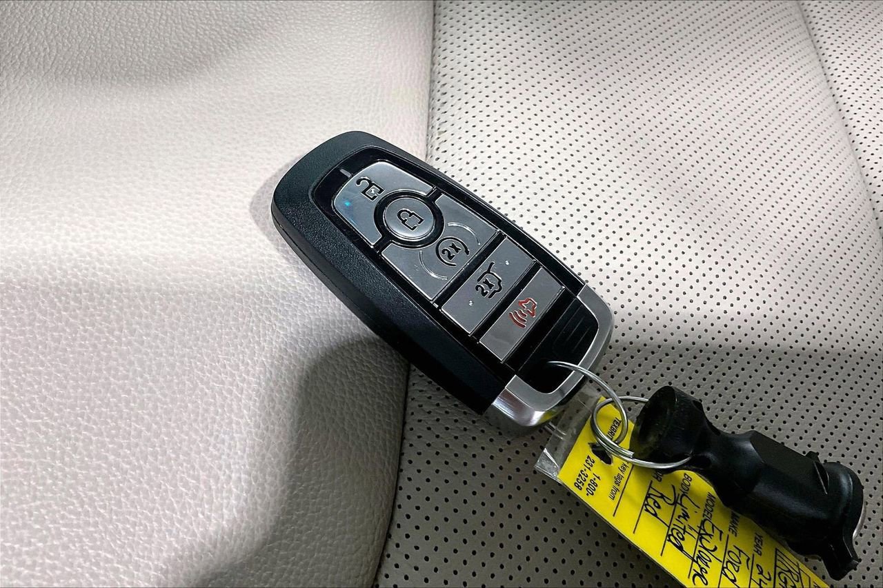 Certified 2024 Ford Explorer Limited w/ Limited Technology Package image 14