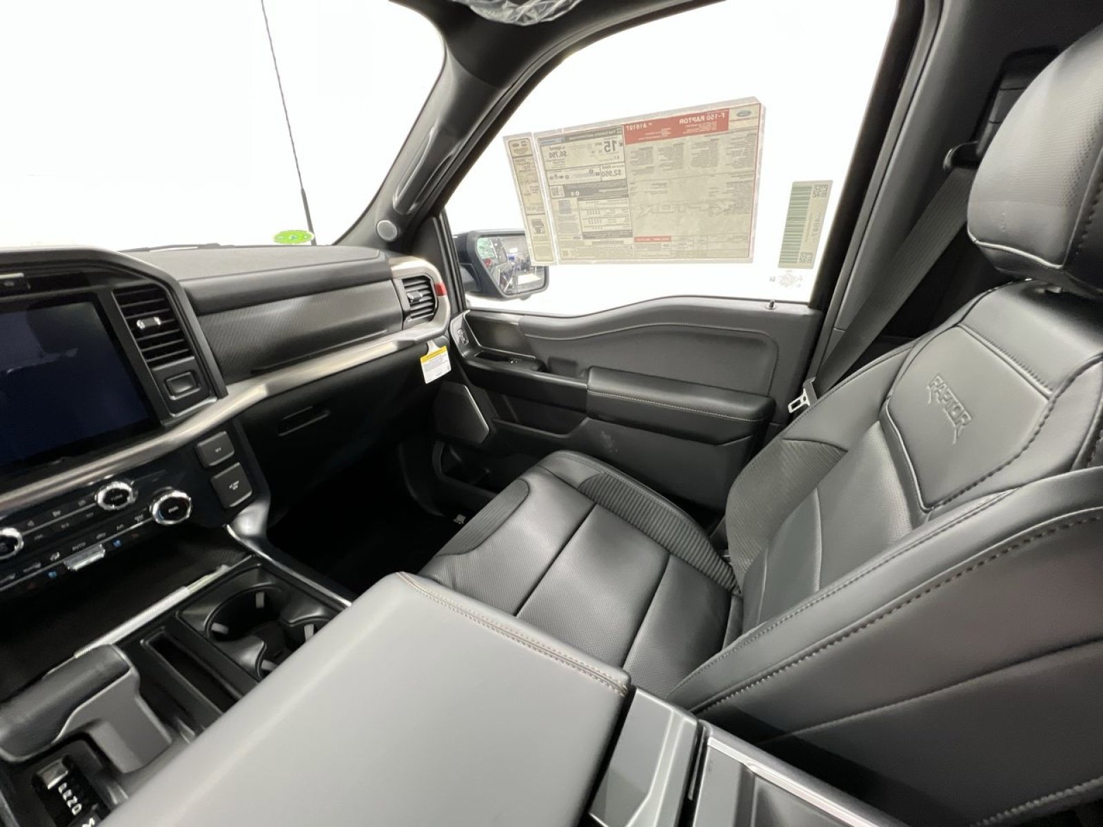 Certified 2023 Ford F150 Raptor w/ Raptor Carbon Fiber Package AWD/4WD image 15