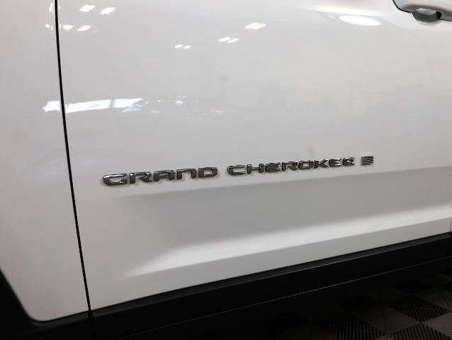 Used 2023 Jeep Grand Cherokee L Laredo image 24