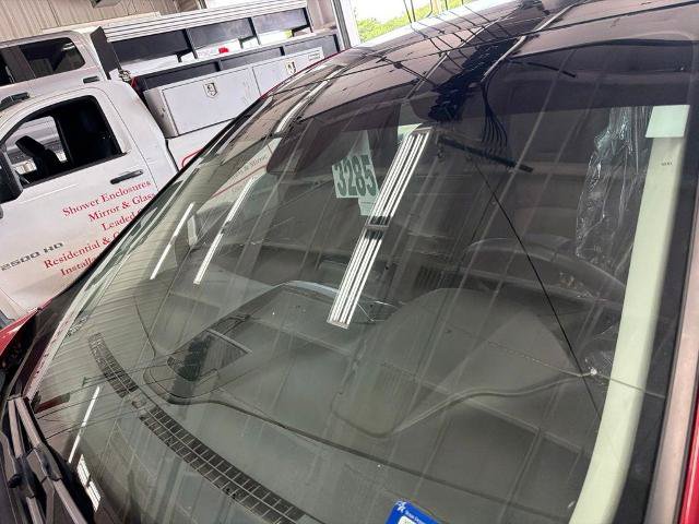 Certified 2023 Ford Edge Titanium AWD/4WD image 4
