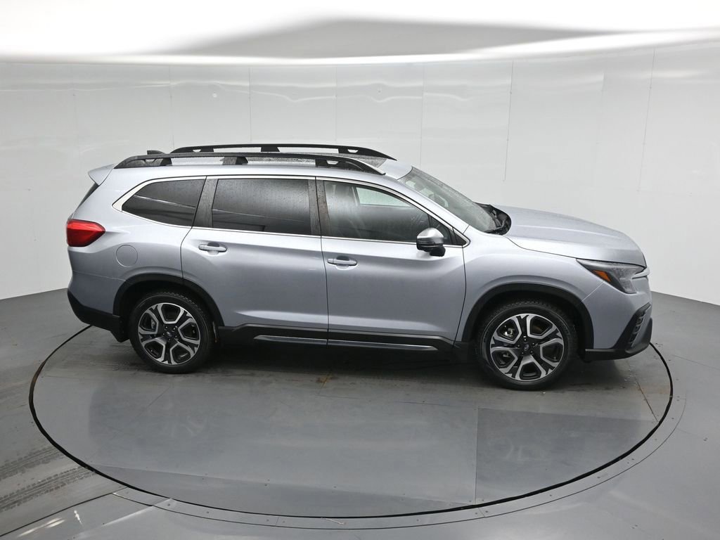 Used 2023 Subaru Ascent Limited w/ Technology Package image 12