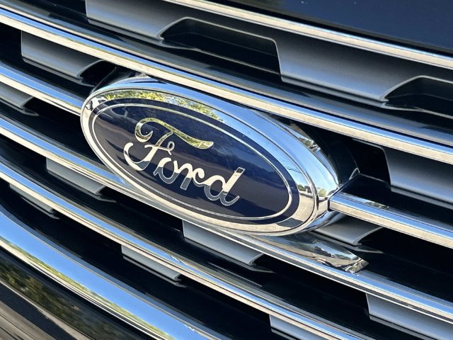 Certified 2022 Ford Edge Titanium w/ Class II Trailer Tow Package AWD/4WD image 10