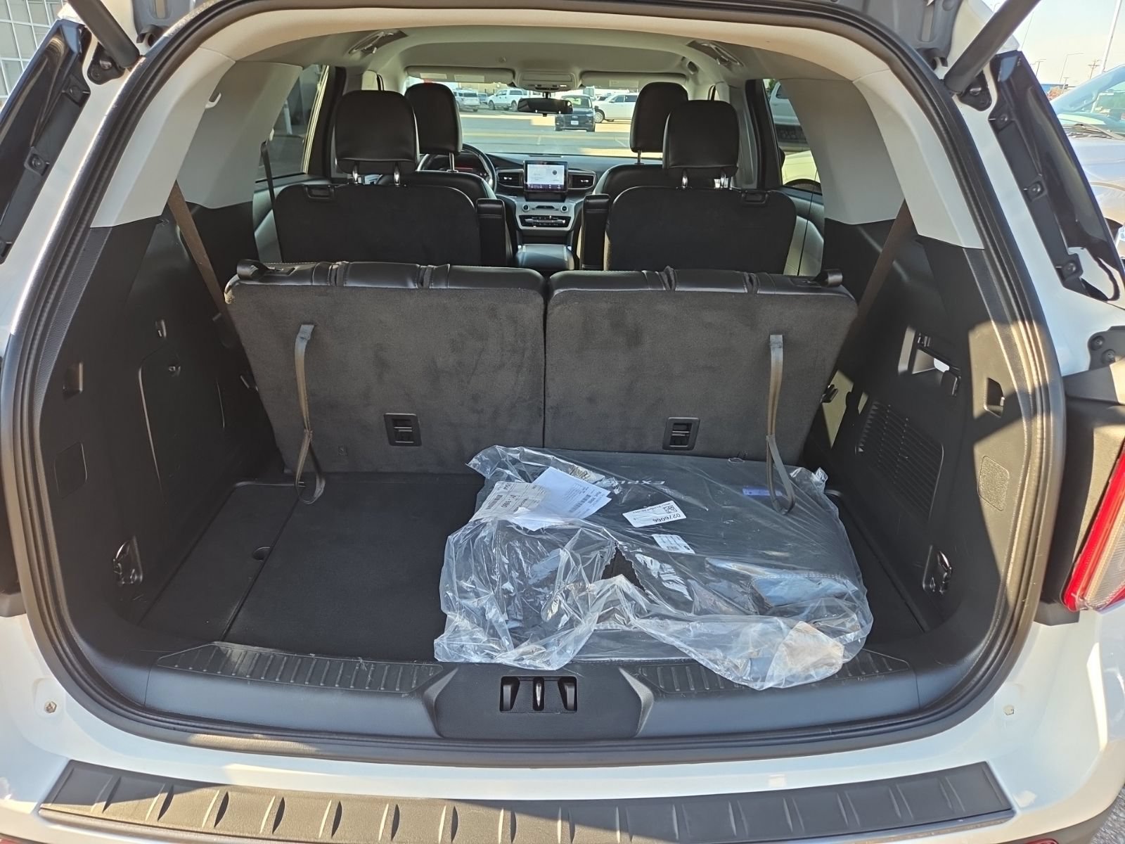 Certified 2023 Ford Explorer XLT w/ Equipment Group 202A AWD/4WD image 8