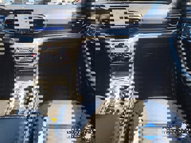 Certified 2022 Ford Explorer XLT w/ Equipment Group 202A image 10