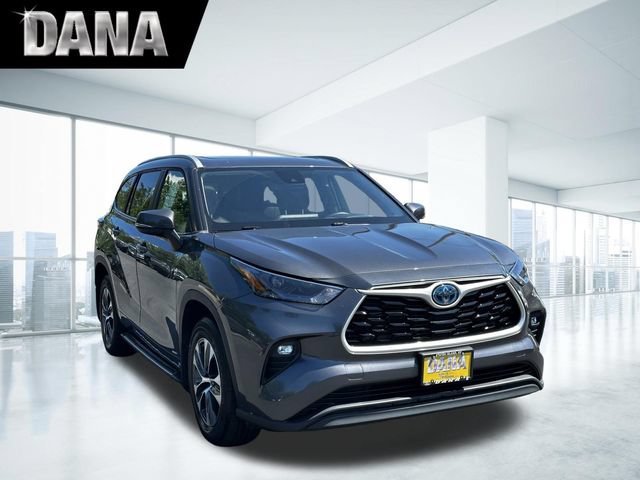 Used 2023 Toyota Highlander XLE