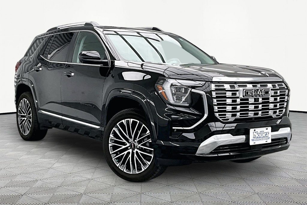 Used 2026 GMC Terrain Denali w/ LPO, Black Badging Package AWD/4WD image 12