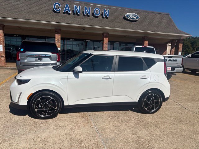 Used 2024 Kia Soul EX FWD image 2