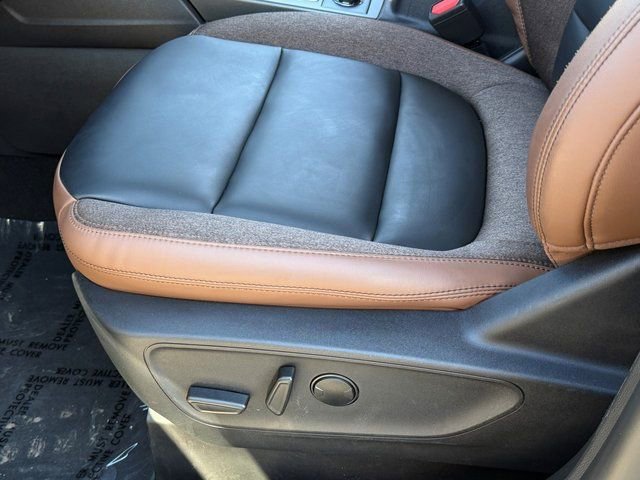 Certified 2025 Ford Bronco Sport Outer Banks w/ Outer Banks Tech Package+ AWD/4WD image 40