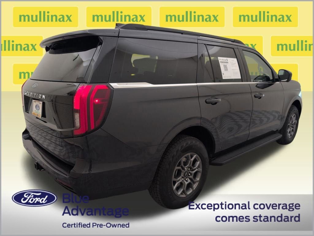 Certified 2025 Ford Expedition Active image 3