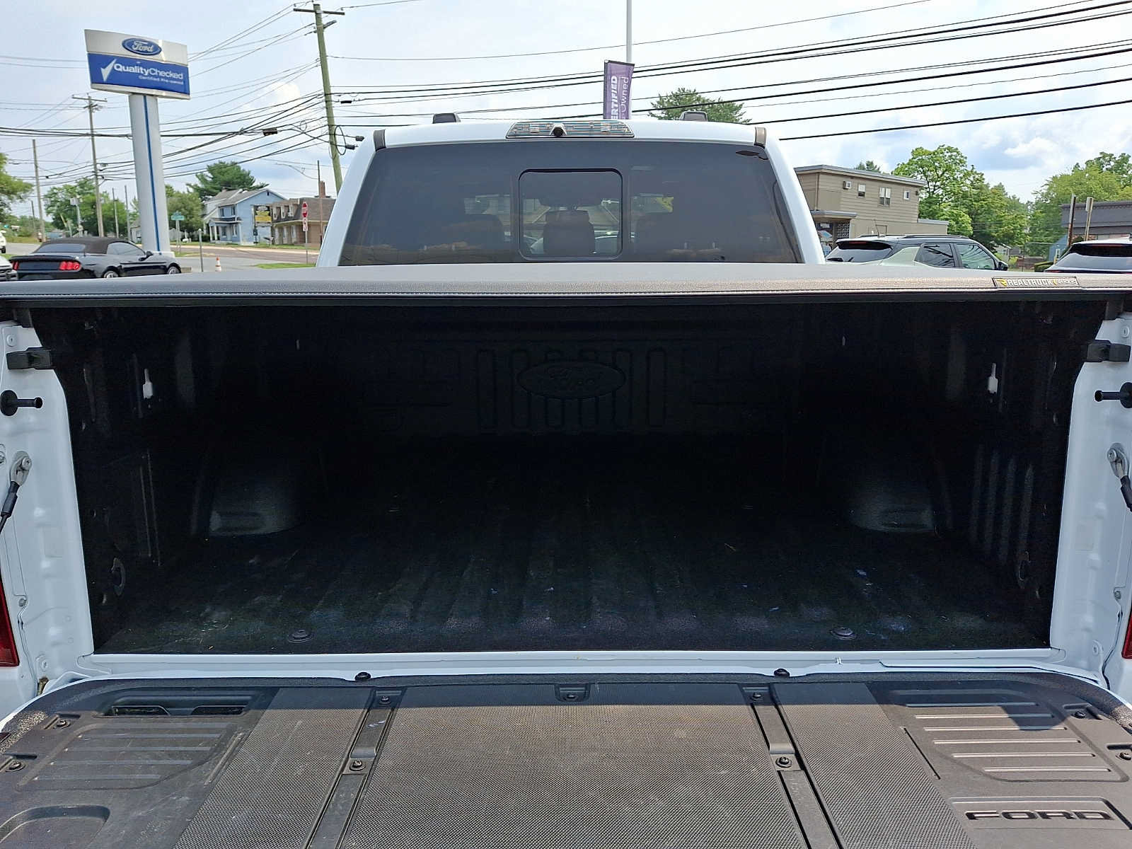 Certified 2023 Ford F150 Raptor w/ Raptor Carbon Fiber Package AWD/4WD image 28