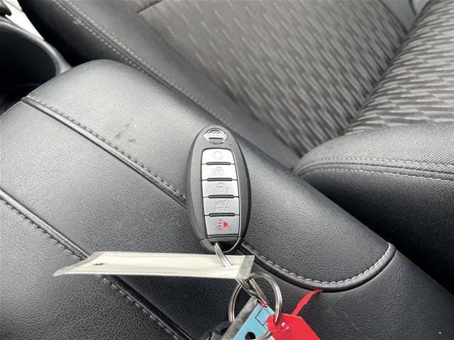 Used 2020 Nissan Rogue SV AWD/4WD image 38