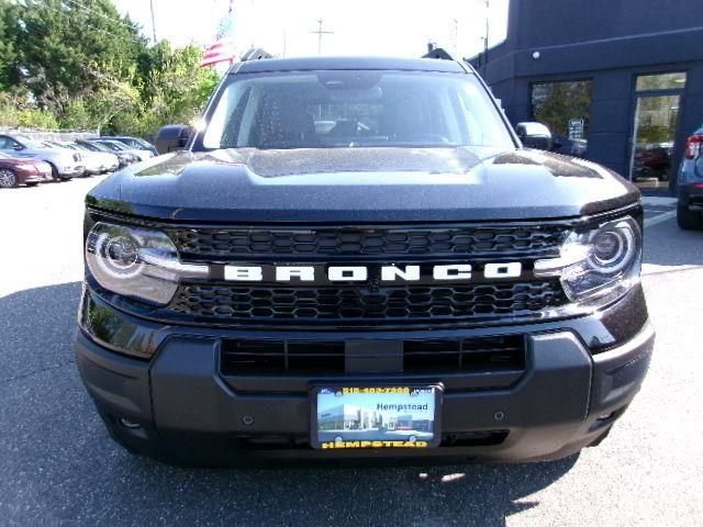 Certified 2025 Ford Bronco Sport Outer Banks w/ Outer Banks Tech Package+ AWD/4WD image 2