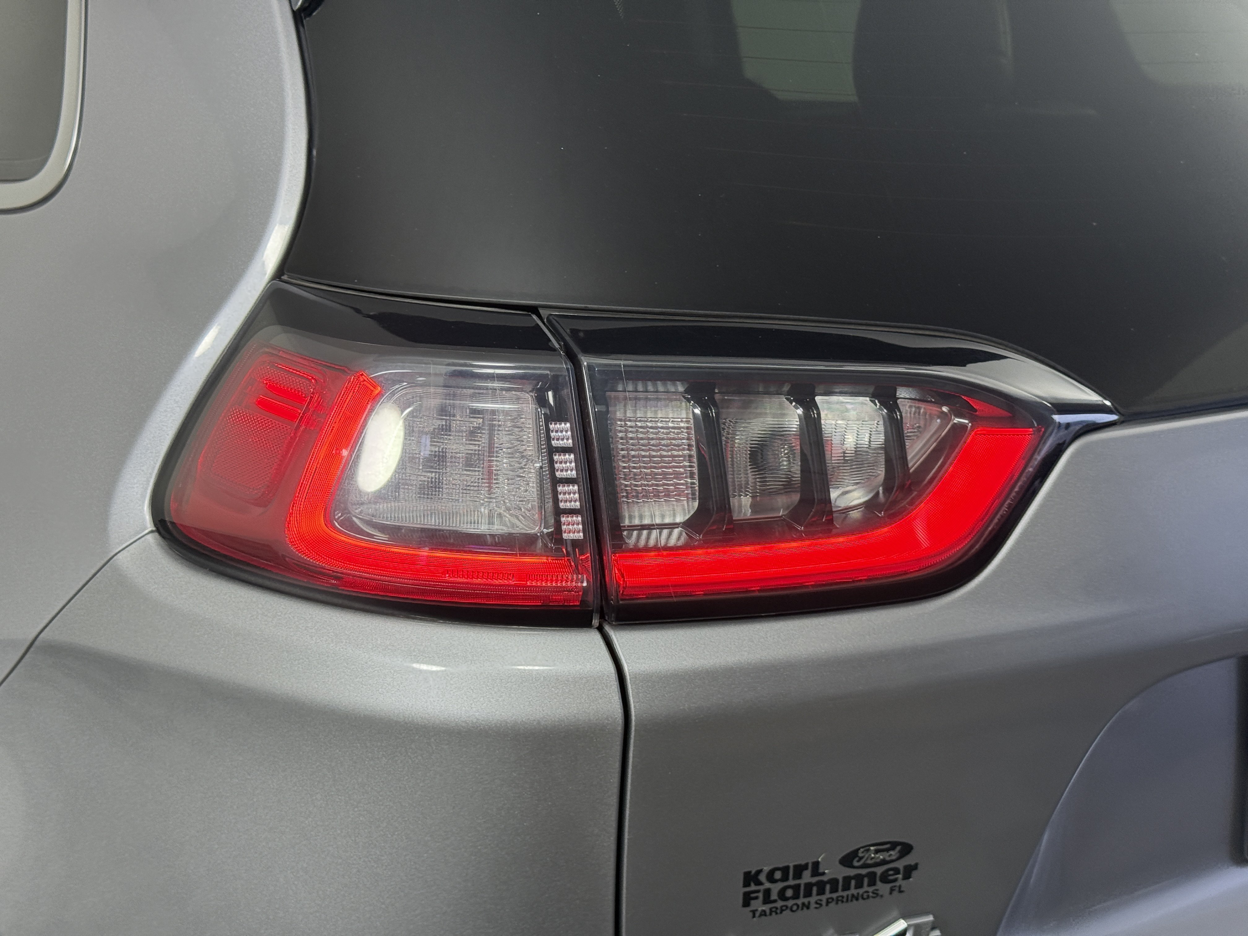 Used 2021 Jeep Cherokee Limited AWD/4WD image 8