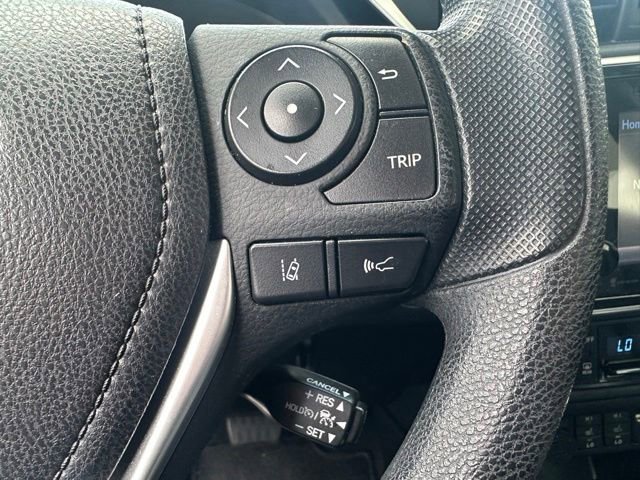 Used 2017 Toyota Corolla XLE w/ Carpet Mat Package (TMS) FWD image 23