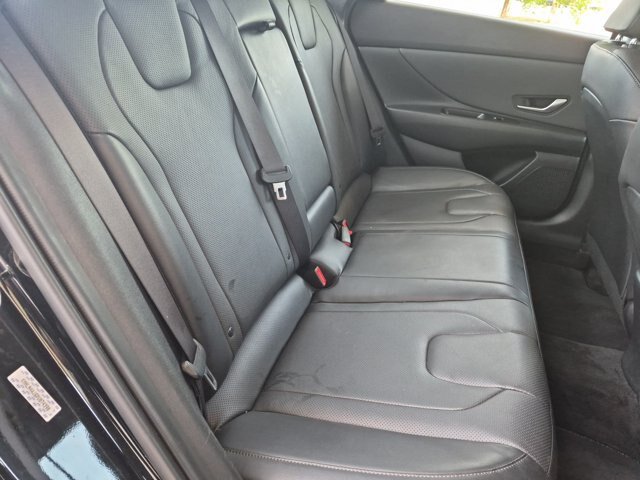 Used 2023 Hyundai Elantra Limited FWD image 34