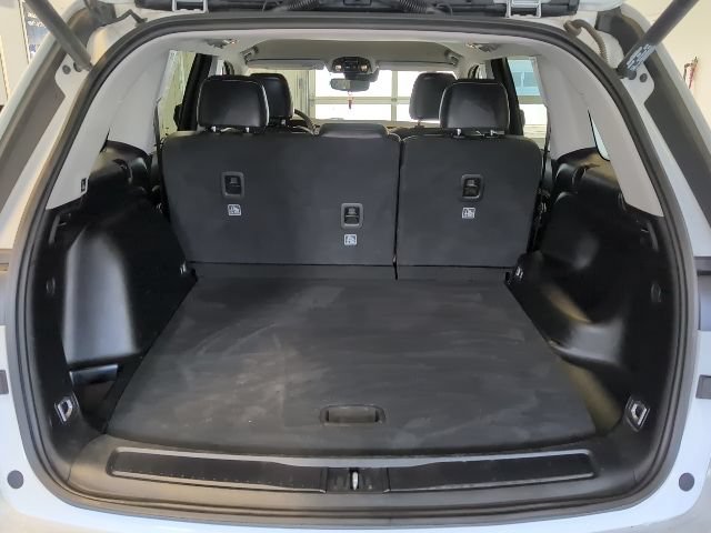 Used 2023 Jeep Grand Cherokee Limited AWD/4WD image 32