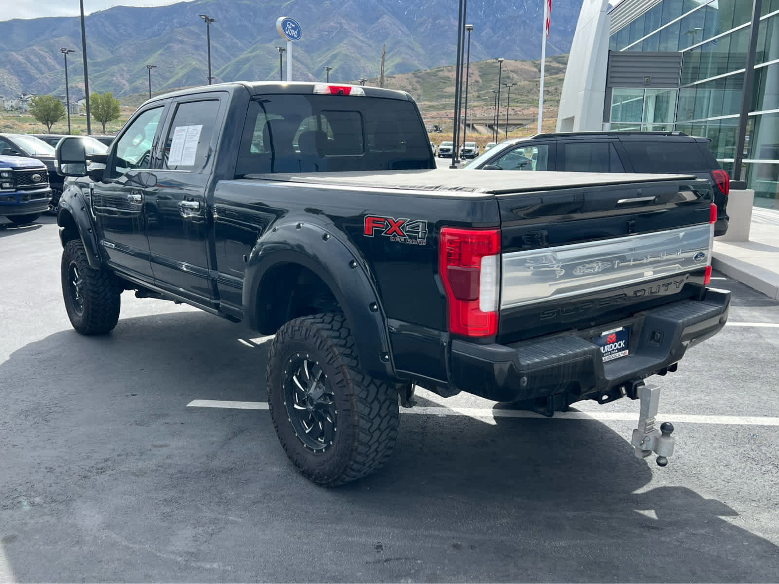 Certified 2018 Ford F350 Platinum w/ Platinum Ultimate Package AWD/4WD image 11