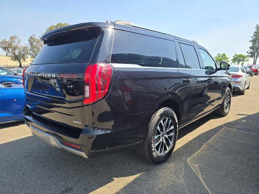 Certified 2025 Ford Expedition Max Platinum AWD/4WD image 4