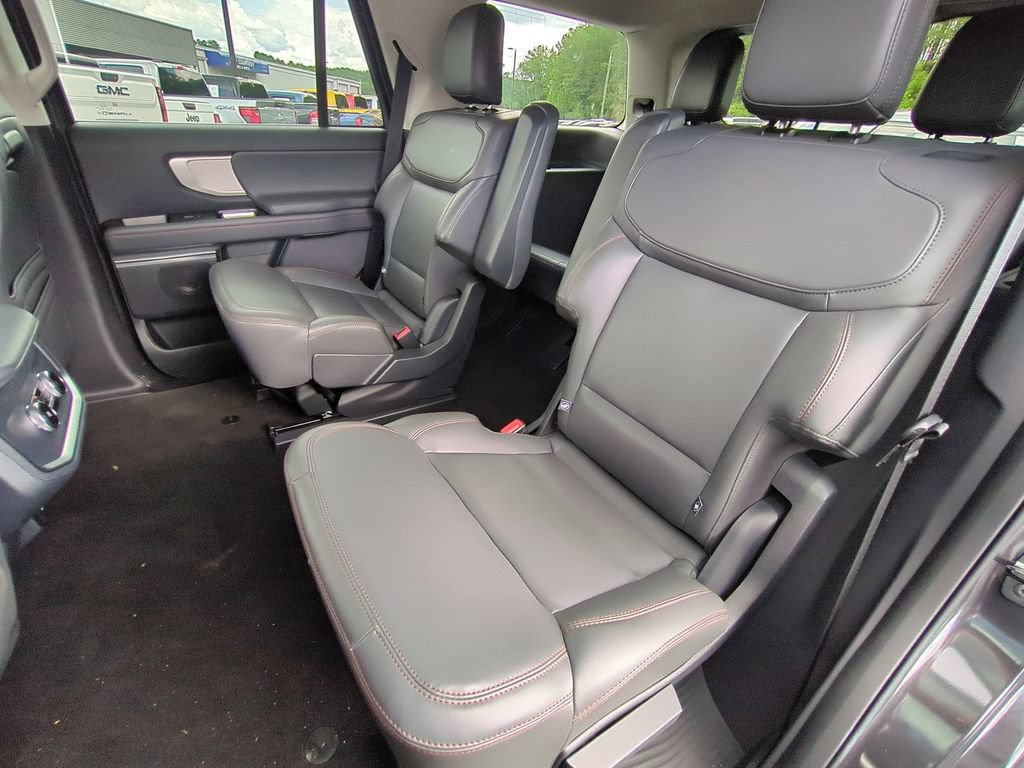 Certified 2025 Ford Expedition Active AWD/4WD image 15