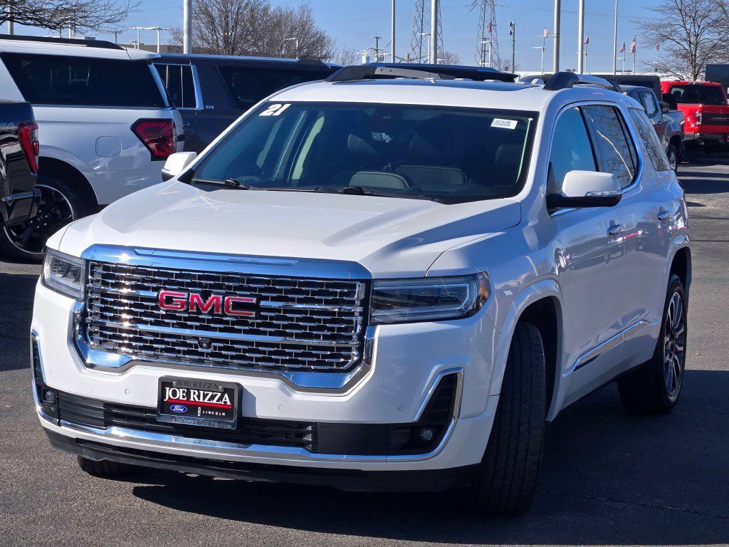 Used 2021 GMC Acadia Denali w/ Denali Ultimate Package AWD/4WD image 4