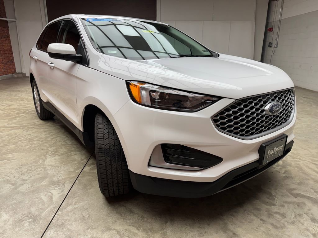 Certified 2024 Ford Edge SEL AWD/4WD image 5