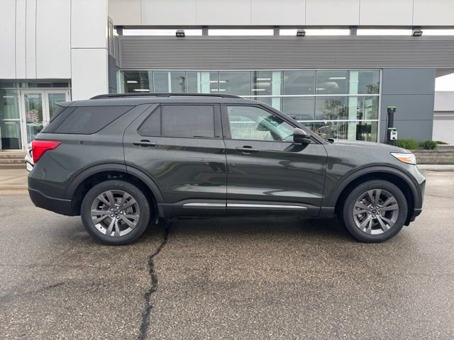 Certified 2023 Ford Explorer XLT w/ Equipment Group 202A AWD/4WD image 34