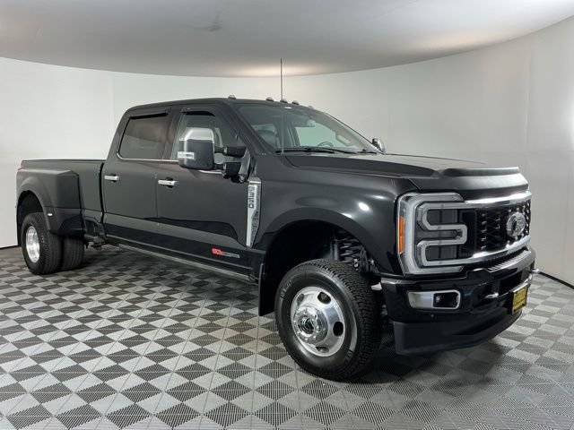 Certified 2023 Ford F350 Platinum AWD/4WD image 3