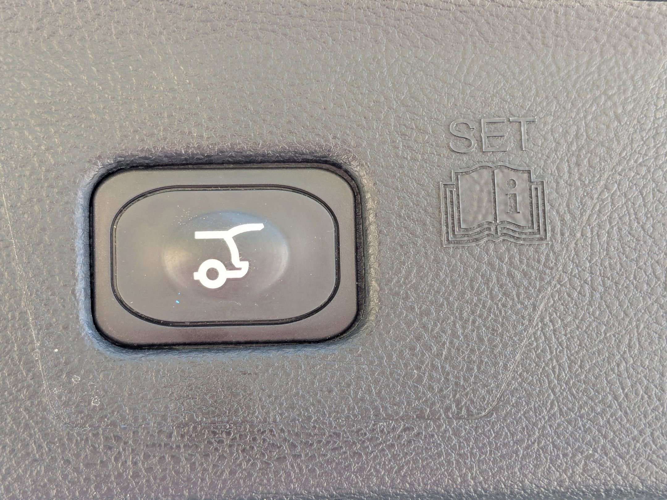 Certified 2023 Ford Edge Titanium image 37