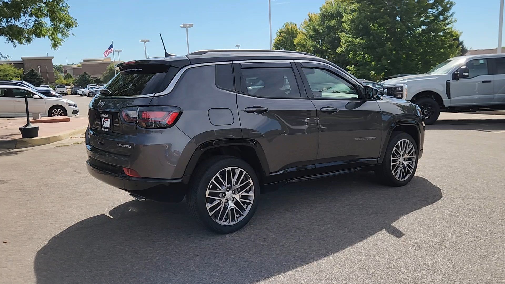 Used 2022 Jeep Compass Limited w/ Elite Group AWD/4WD image 14