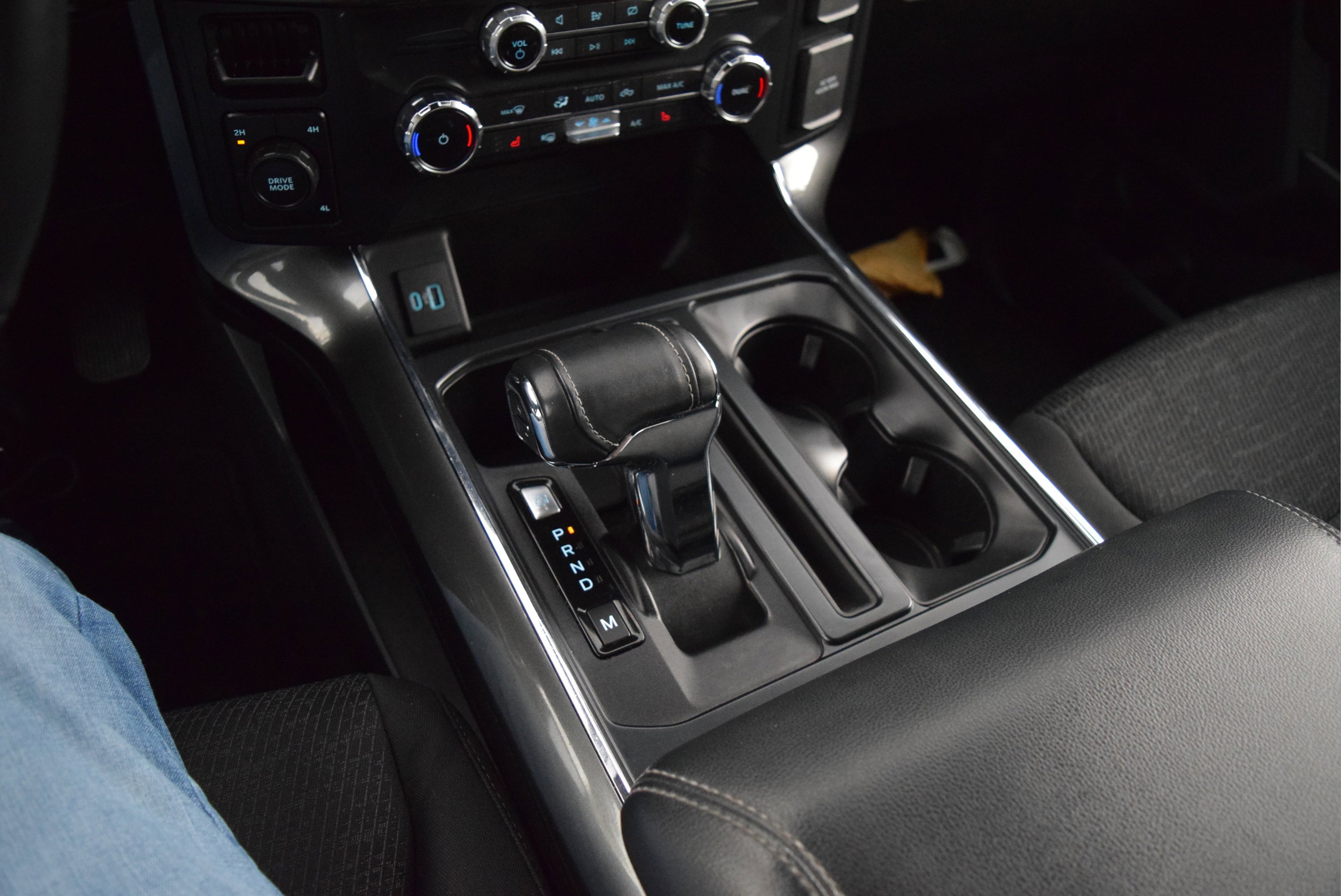 Certified 2022 Ford F150 XLT w/ Equipment Group 302A High image 17