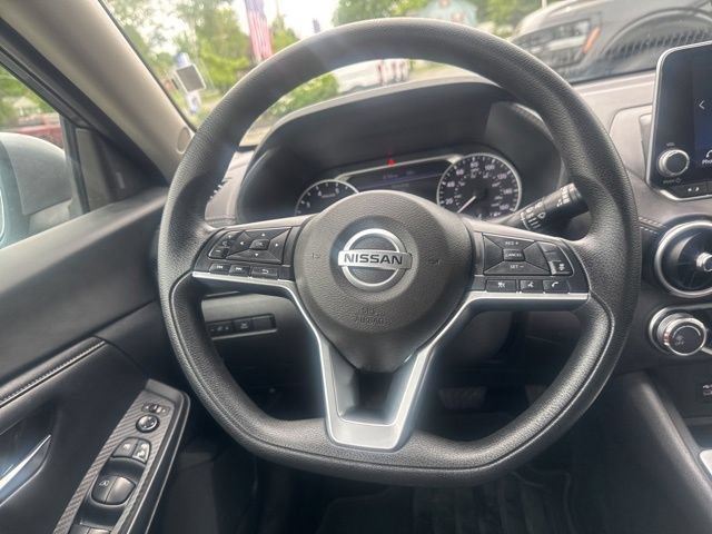 Used 2023 Nissan Sentra SV FWD image 23