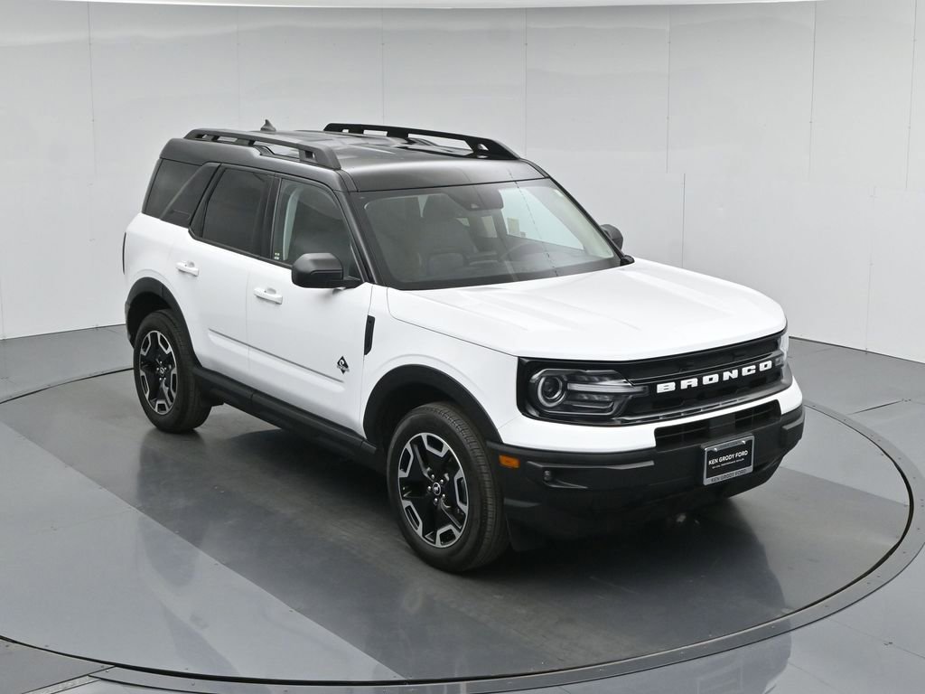 Certified 2024 Ford Bronco Sport Outer Banks w/ Tech Package AWD/4WD image 42
