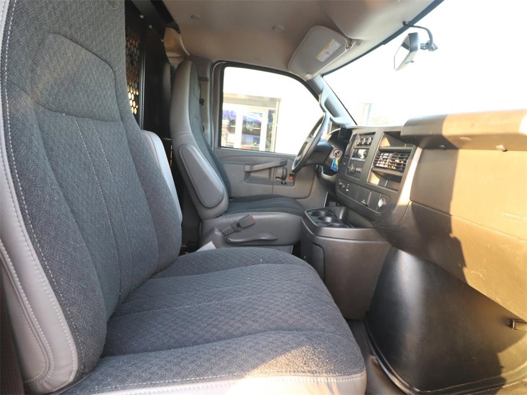 Used 2024 GMC Savana 2500 w/ Driver Convenience Package image 12