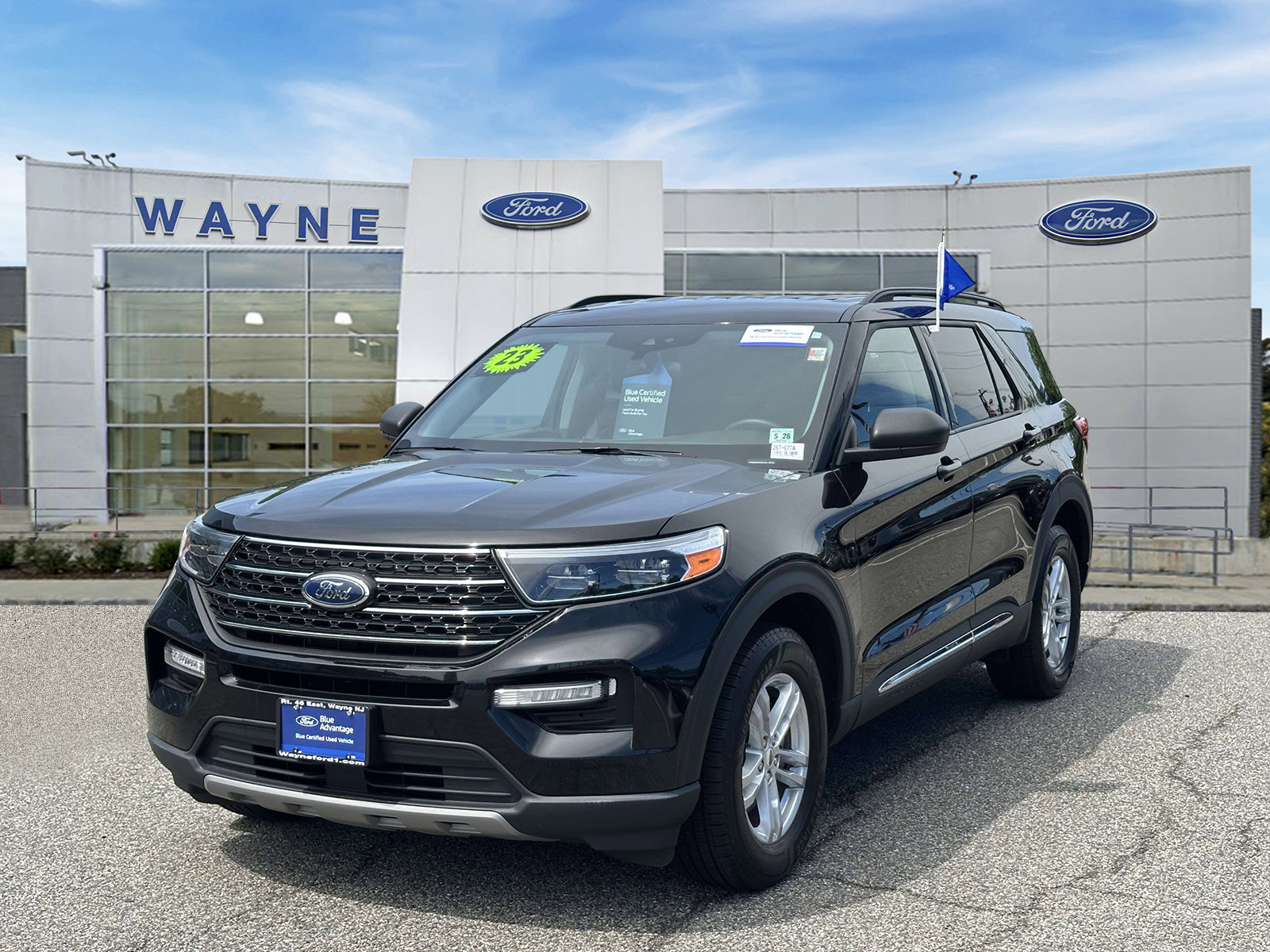 Certified 2023 Ford Explorer XLT w/ Equipment Group 202A AWD/4WD image 2