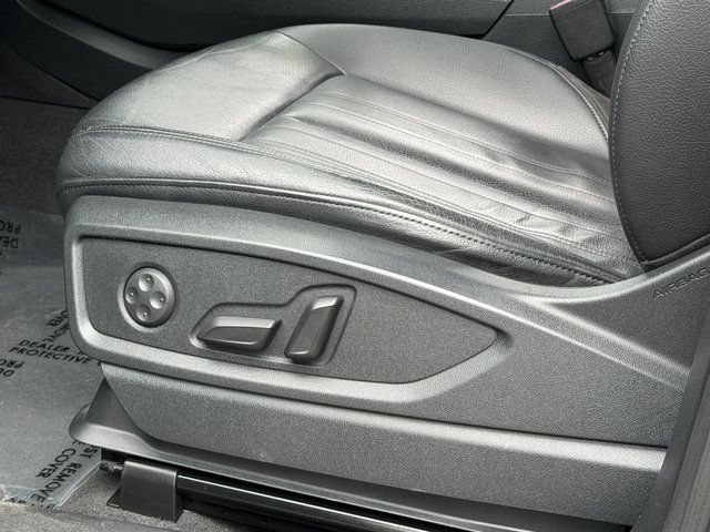 Used 2019 Audi Q5 2.0T Premium AWD/4WD image 25