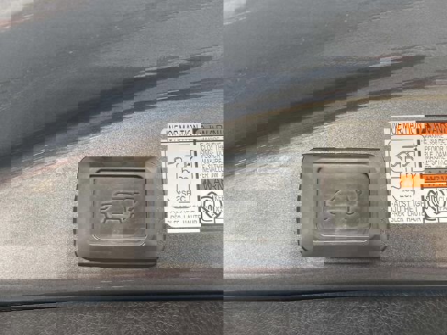 Used 2018 Toyota RAV4 XLE image 8