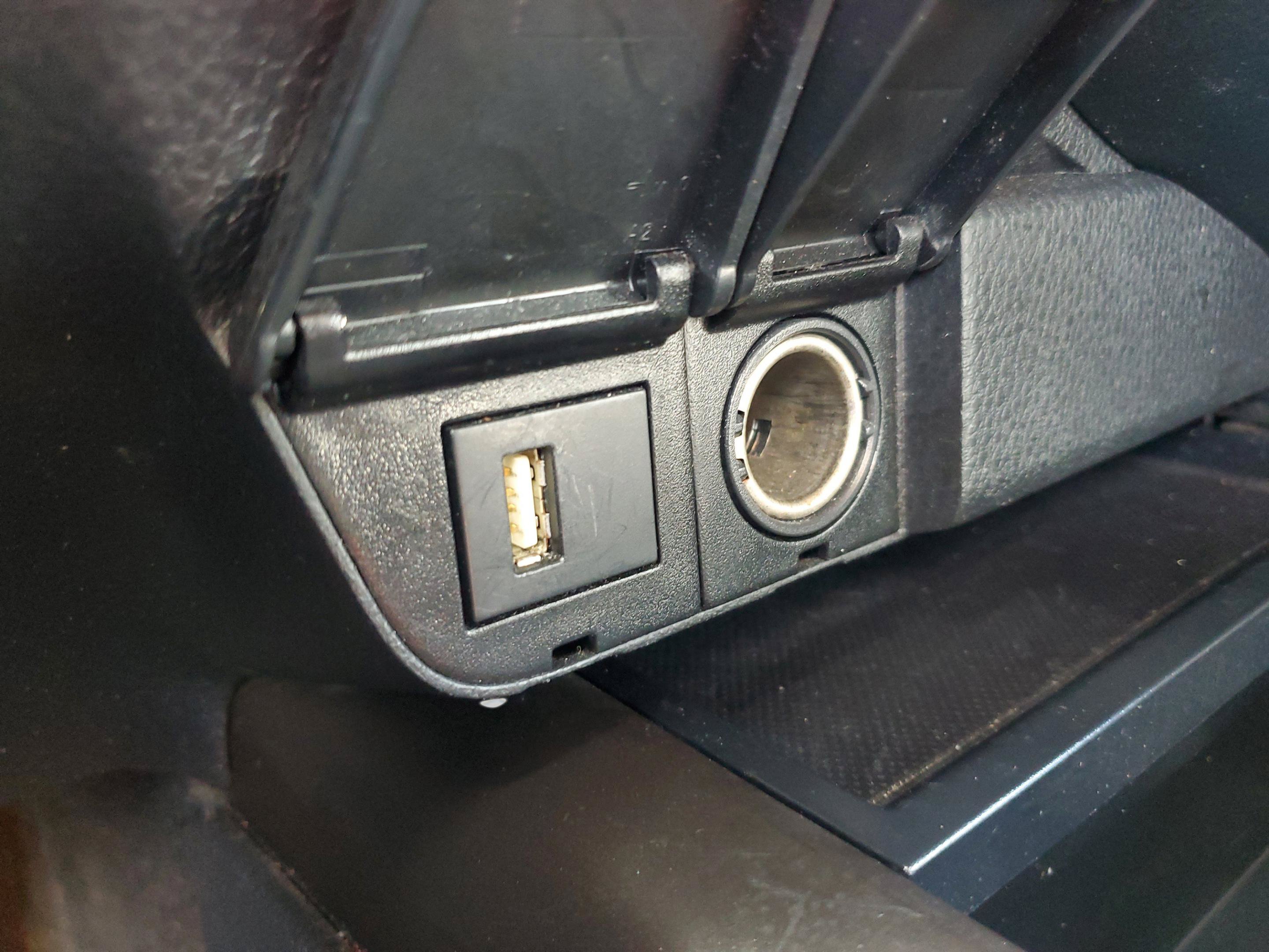 Used 2024 Toyota Camry SE FWD image 29