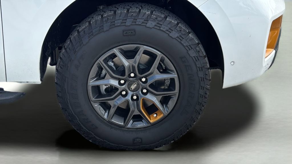 Certified 2025 Ford Expedition Tremor image 17