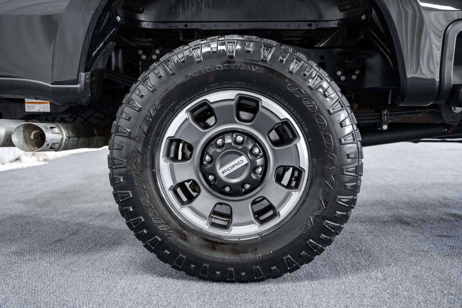 Certified 2023 Ford F250 XLT w/ Tremor Off-Road Package AWD/4WD image 18
