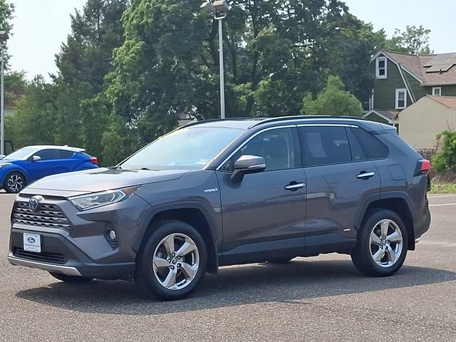 Used 2019 Toyota RAV4 Limited w/ Carpet Mat Package AWD/4WD image 3