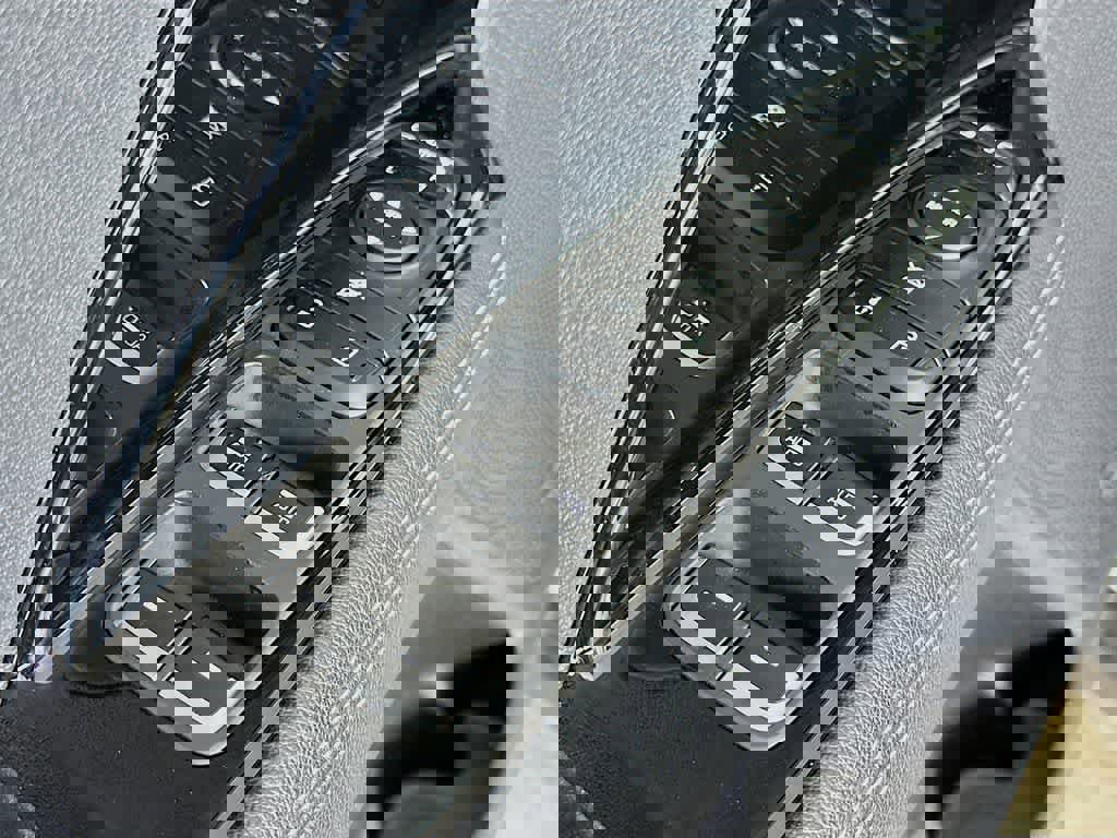 Used 2022 Kia Niro EX Premium image 31