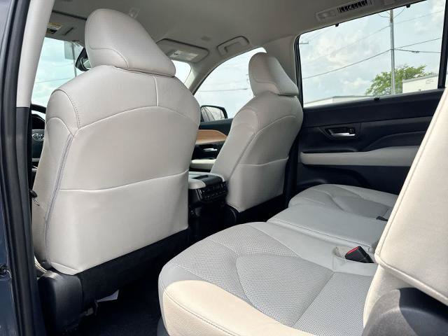 Used 2024 Toyota Grand Highlander AWD Hybrid image 18