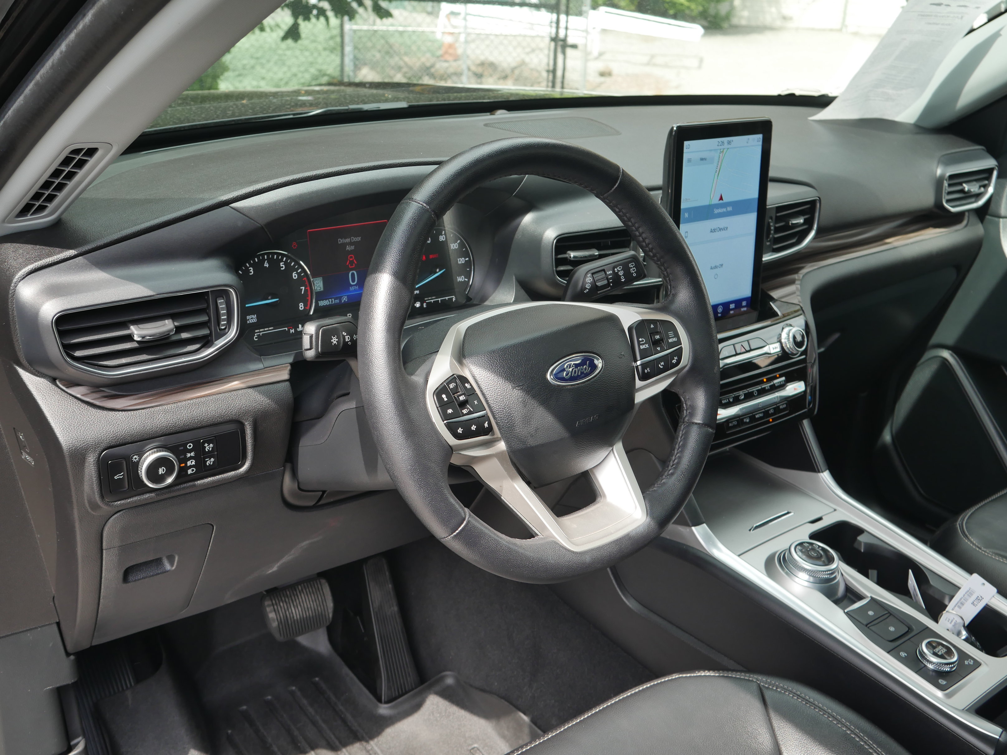 Certified 2024 Ford Explorer Limited w/ Limited Technology Package AWD/4WD image 4
