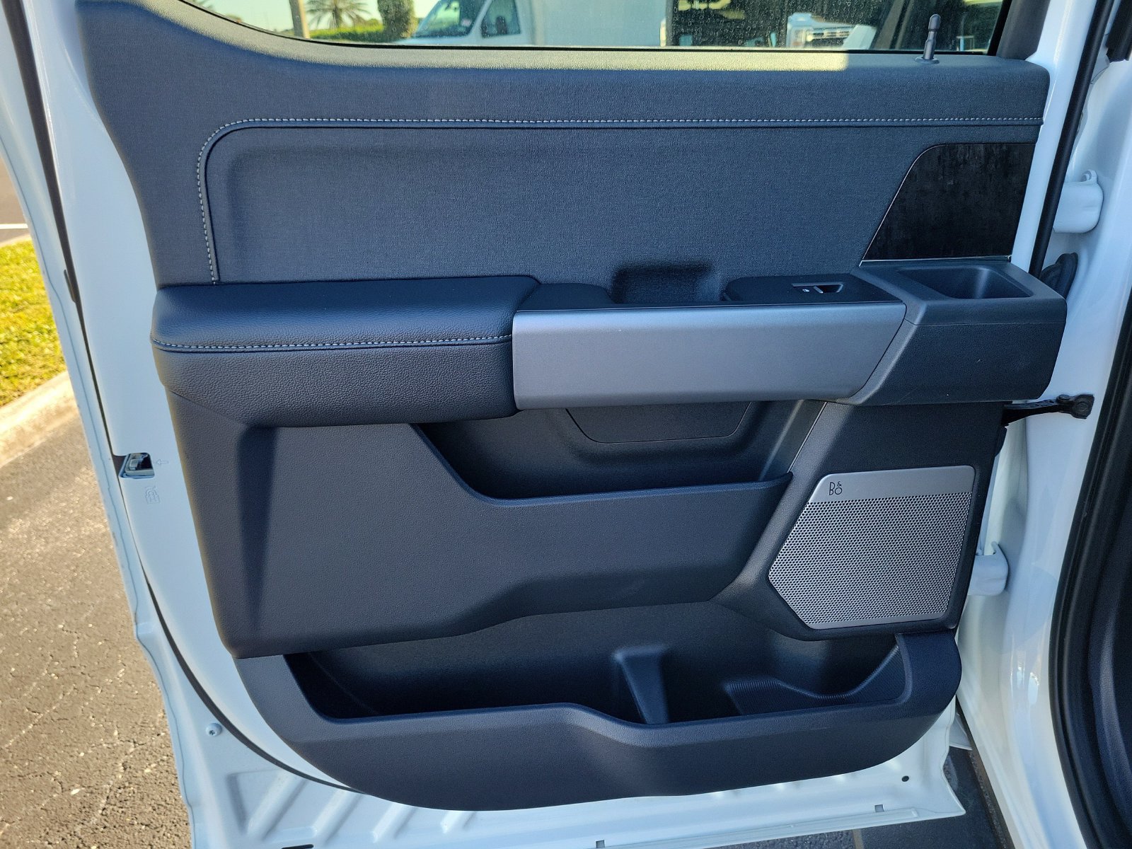 Certified 2024 Ford F250 4x4 Crew Cab Super Duty image 8