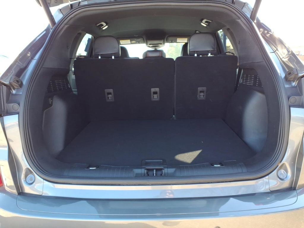 Certified 2023 Ford Escape ST-Line Elite AWD/4WD image 10