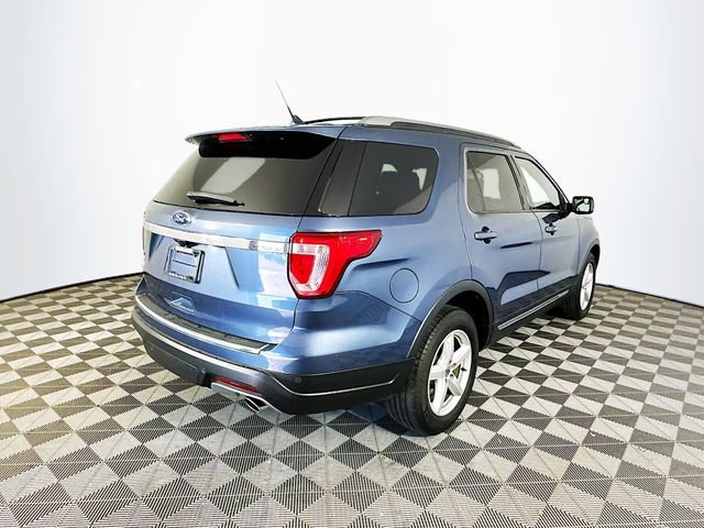 Certified 2018 Ford Explorer XLT w/ Equipment Group 202A FWD image 12