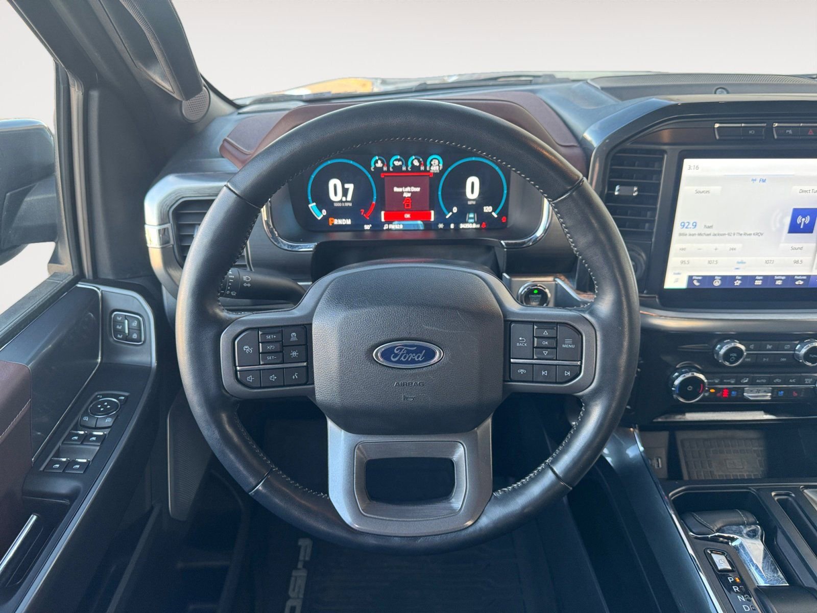 Certified 2022 Ford F150 Lariat w/ Equipment Group 502A High image 12